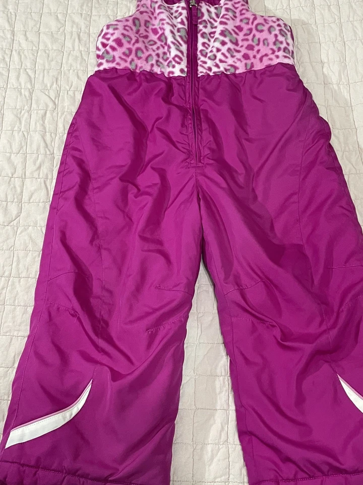 Traje de nieve ZeroXposur para niña púrpura/rosa talla 4T con tirantes ajustables usado en excelente estado Foto 2 de 4