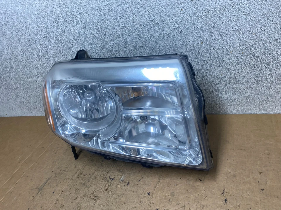 Faro halógeno lateral derecho pasajero Honda Pilot 2013 a 2015 TYC T5296 DW Foto 2 de 4