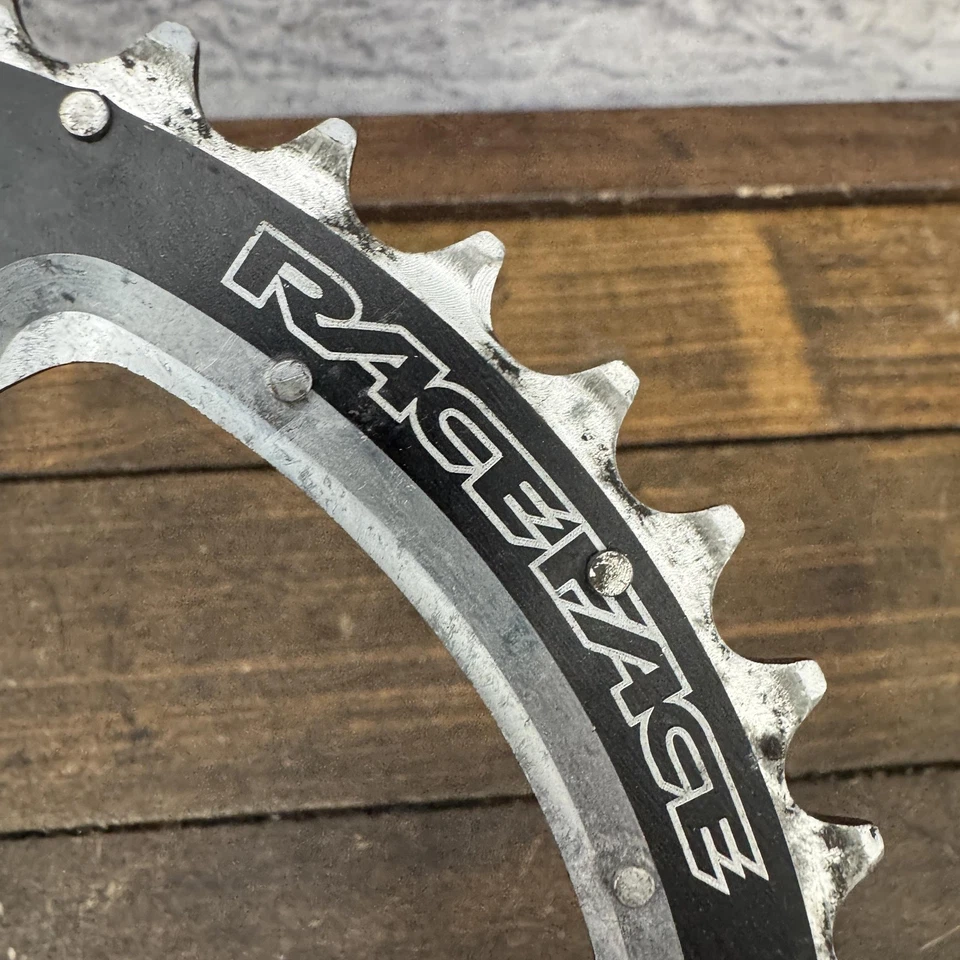 Race Face Chainring 44T 104 BCD 4-Bolt 9-Speed Black Ramped Shift Tech Canada - Image 3 of 4