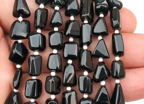Pietra preziosa spinello nero naturale forma liscia pepita per fare gioielli all'ingrosso - Foto 5 di 5