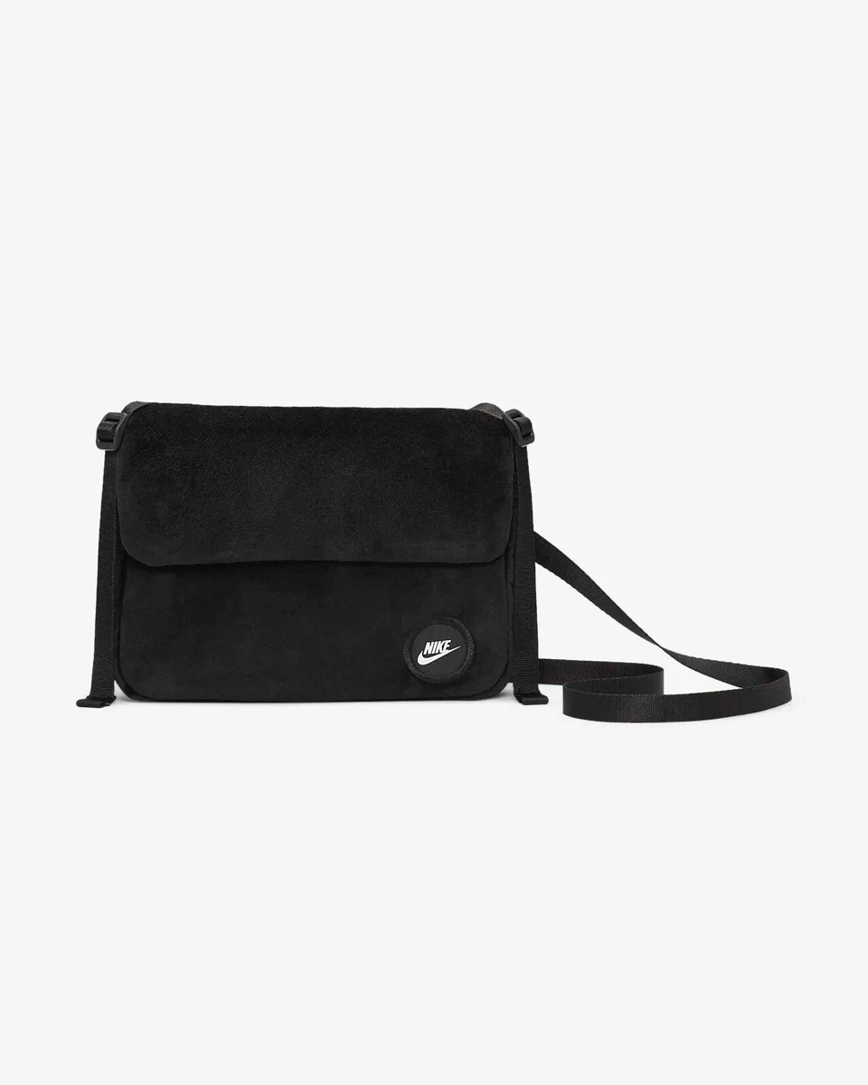 Nike Women's Futura 365 Crossbody Bag