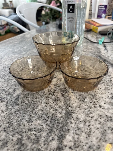 4 VTG PYREX Amber Brown Custard Cup Ramekin Bowls 463 Scalloped Edge 6oz