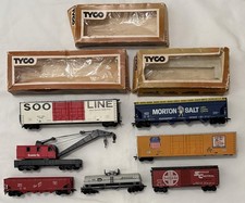 Tyco HO Scale Train Cars Lot of 7 Advertising Tanker Crane Santa Fe Hong Kong