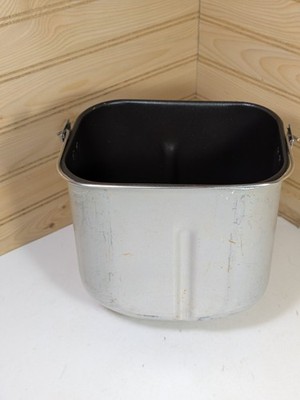 Sunbeam Bread Maker Model 5891 Replacement Pan And Paddle Parts, No Scratches 