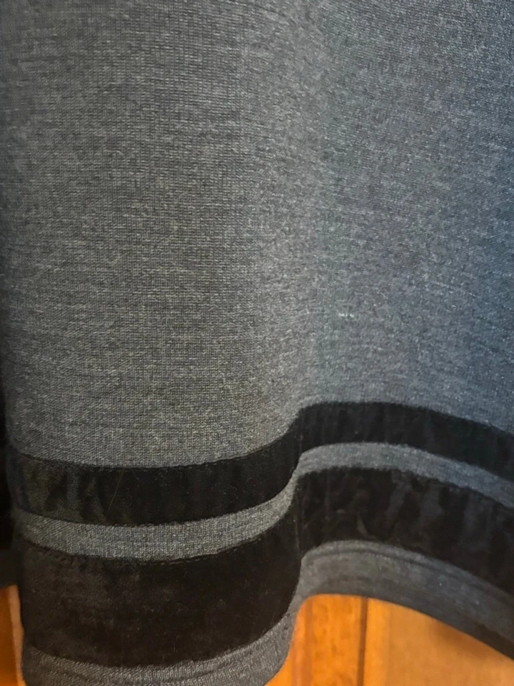 Top túnica Soft Surroundings gris mezcla de lana negro terciopelo estilo 56038 Foto 3 de 4