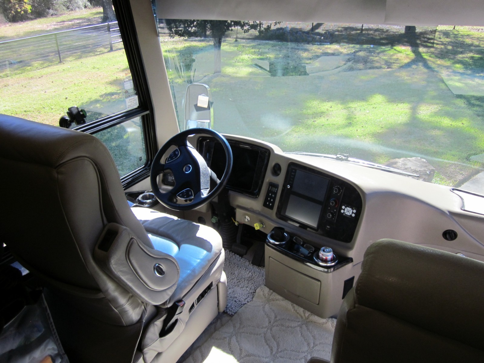 Entegra Coach Cornerstone Series M-45B 605hp Cummins One Owner Low Miles!!