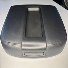 2007-2014 Tahoe Yukon Sierra Silverado Console Lid Gmc Oem Clean Leather Clean