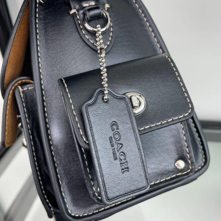 Borsa a tracolla Coach Cargo Turnlock Soft Tabby CU124 nuova in pelle nera outlet