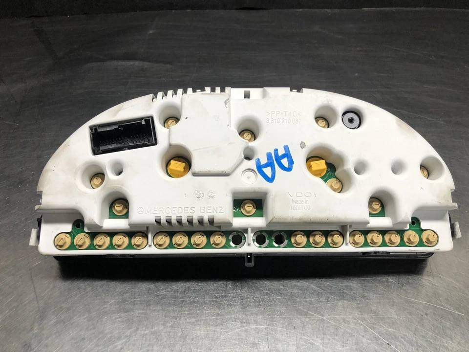 Cuadro medidor velocímetro instrumento Mercedes Benz ML350 2003-2005 Foto 4 de 4