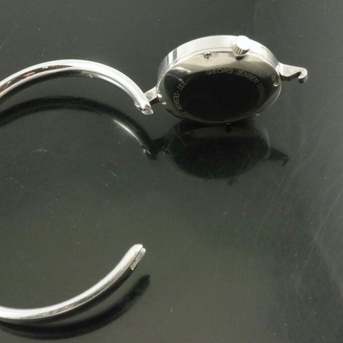 Georg Jensen. Vivianna Torun Armreifuhr #337. Größe M. - Bild 6 von 6