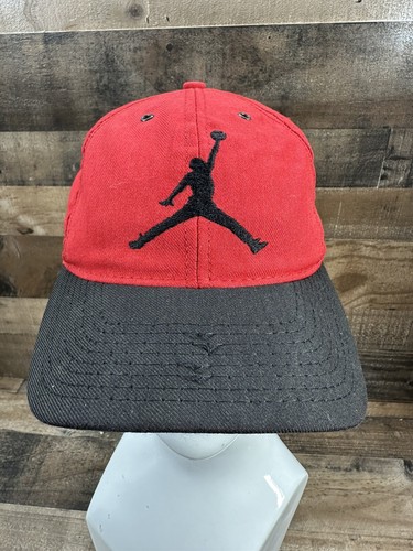 Vintage 90’s Nike Jordan Snap Back Hat Made In USA