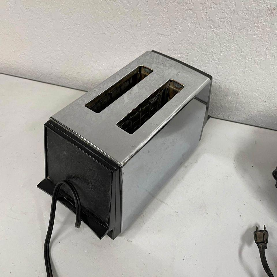 Vtg Sunbeam Vista Toaster Model VATH With Radiant Shade Control Chrome