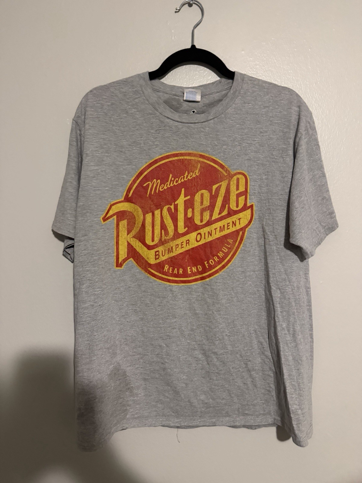 Disney Pixar Cars Rust-eze Logo T-shirt Size Large