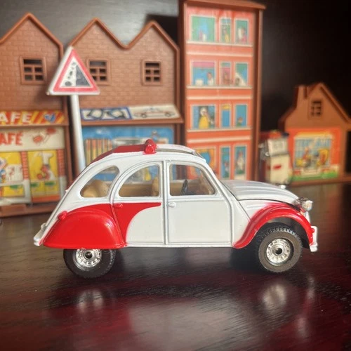 Vintage Corgi Toys Citroen 2CV6 Die Cast Red & White Opened Roof Model Car