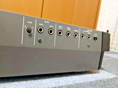 Roland JUNO-106 Analog Synthesizer Overhauled VCF VCA Chips Maintained w/ Case - Picture 10 of 10