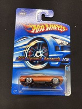 2006  Hot  Wheels   Orange    1970 Plymouth Barracuda    Card #061   HW52-072724