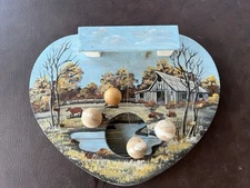VINTAGE HANDPAINTED WOODEN HEART SHAPED DOOR HARP Farm Landscape