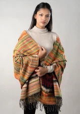 Hand loomed Woolen Shawl Crown