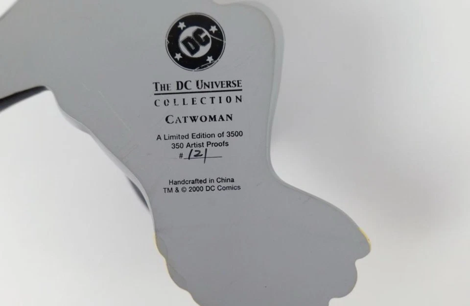 DC Direct Женщина-кошка Настенная Скульптура 2000 LE/3500 Коробка и Сертификат подлинности | Анимированная Женщина-Бэтмен - Изображение 4 из 4