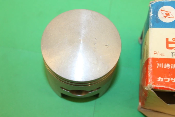 Nuevo de Lote Antiguo Kawasaki F2 F2TR Pistón .40 Gran Tamaño 13027-016 Foto 2 de 4