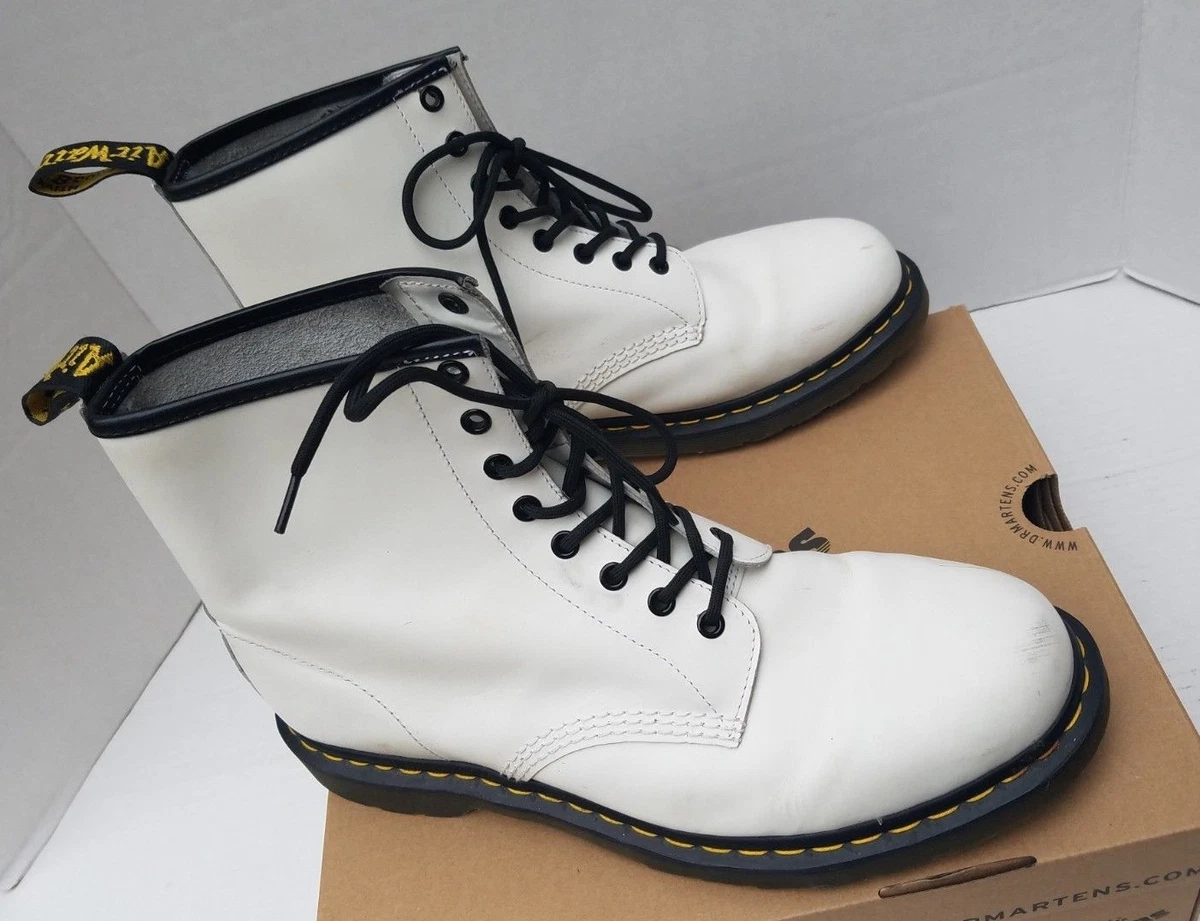 Dr martens top 46 white