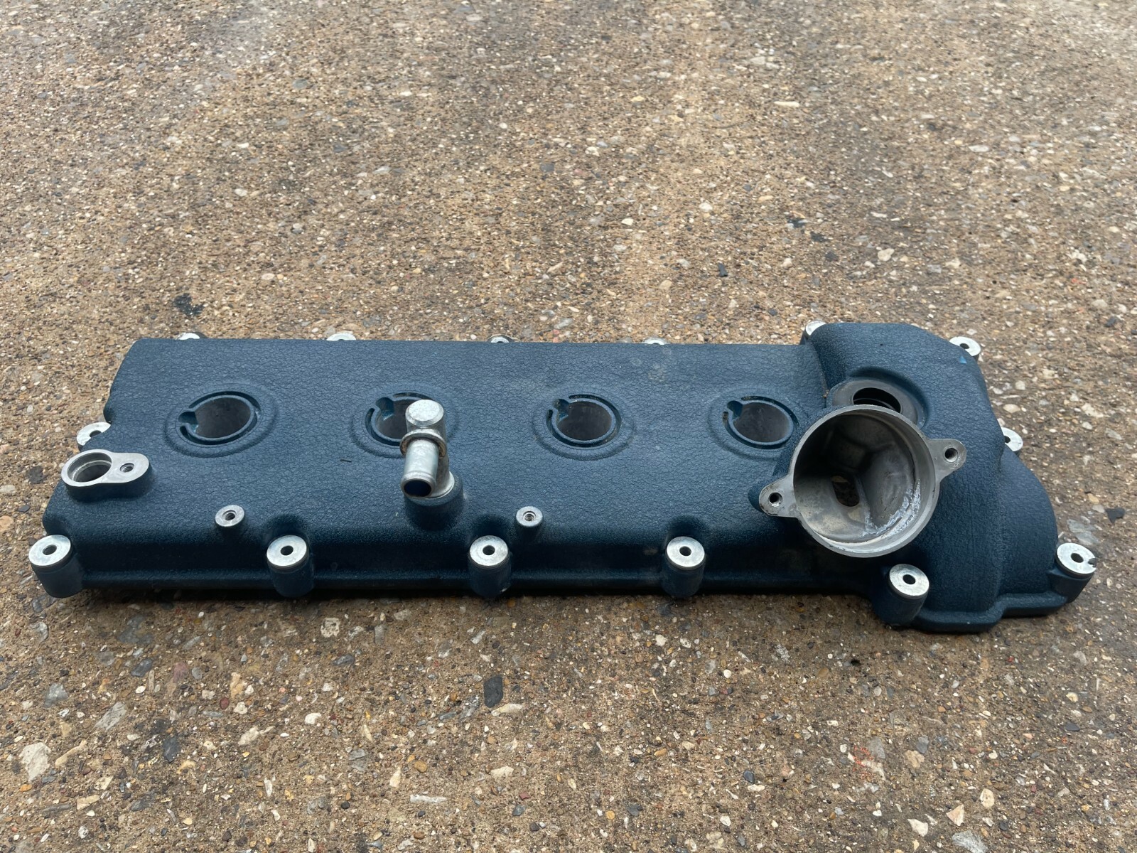 2007 Maserati Quattroporte 4.2L V8 ENGINE VALVE COVER LEFT DRIVER SIDE OEM