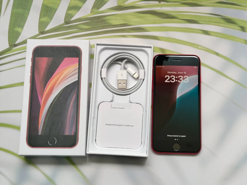 New condition Apple iPhone SE 2nd generation/SE 3rd generation FULLY UNLOCKED - Image 3 of 4