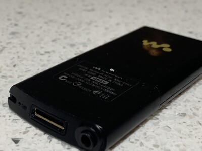 Sony Walkman NWZ-E444 Black ( 8 GB ) Digital Media Player | eBay