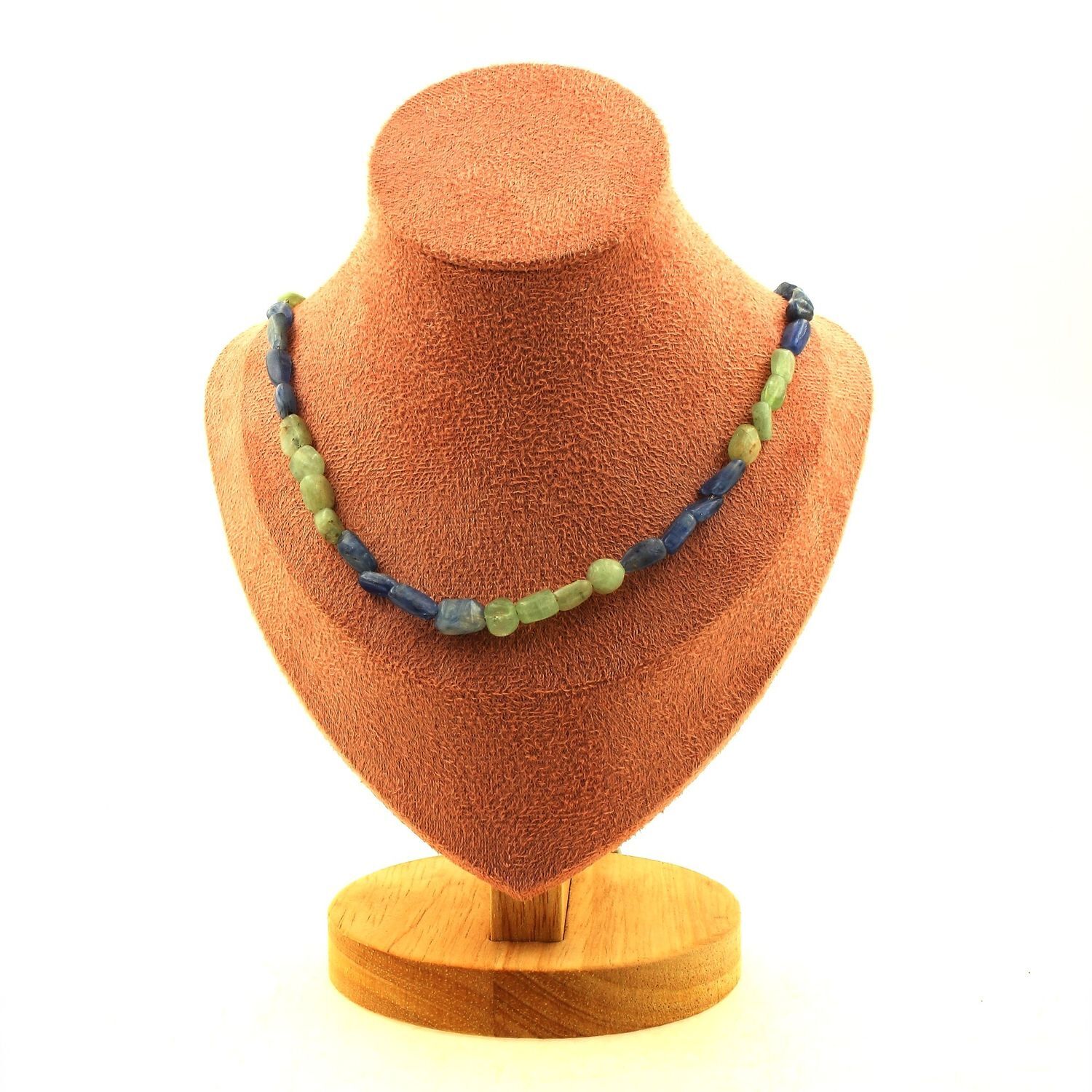 Collier en cyanite bleue et verte naturelle, l'élégance bohème au quotidien