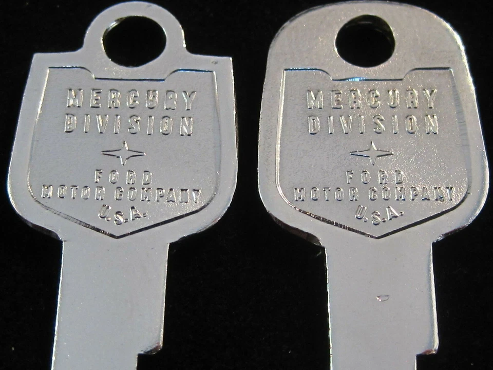 JUEGO DE LLAVES EN BLANCO MERCURIO OEM 1956 maletero de encendido vintage Monterey Montclair personalizado Foto 3 de 4