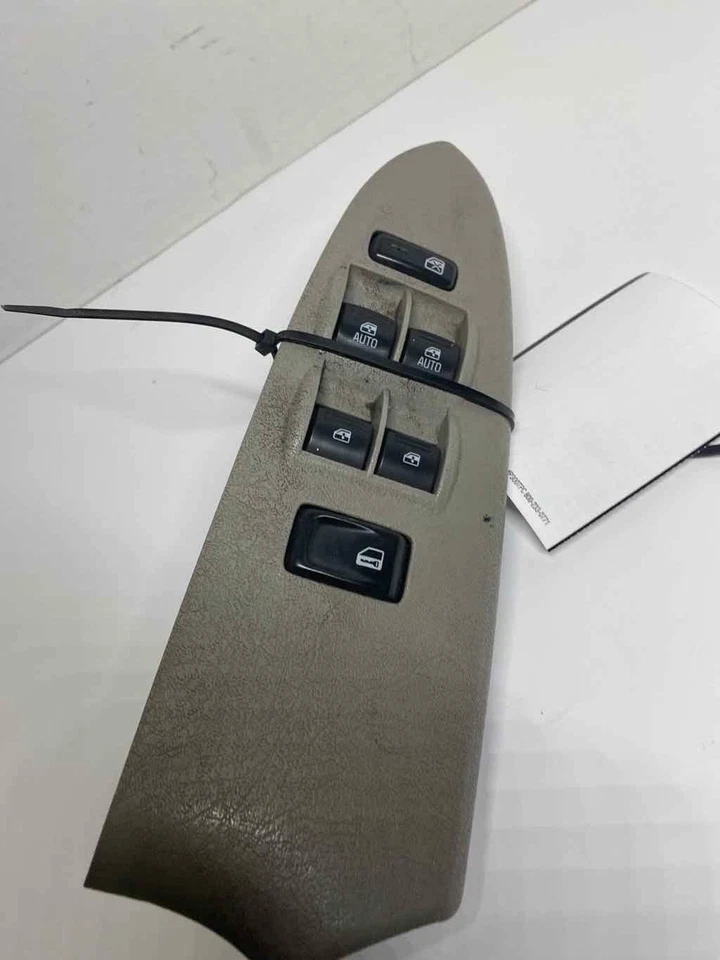 05 TRAILBLAZER EXT Front Door Master Switch 28567005 - Image 2 of 4