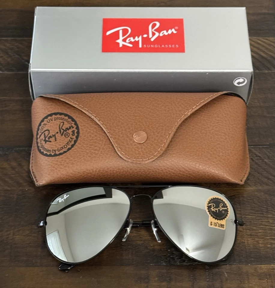 Ray-Ban Aviator RB3026 Silver Mirrored Lenses Sunglasses Black Frame 62mm - Image 3 of 4