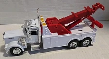 Popak Newray Kenworth White Metal Cab & Plastic Back 11 inch Wrecker Tow Truck