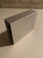 Stylisches Mini-Radio im Aluminiumgehäuse