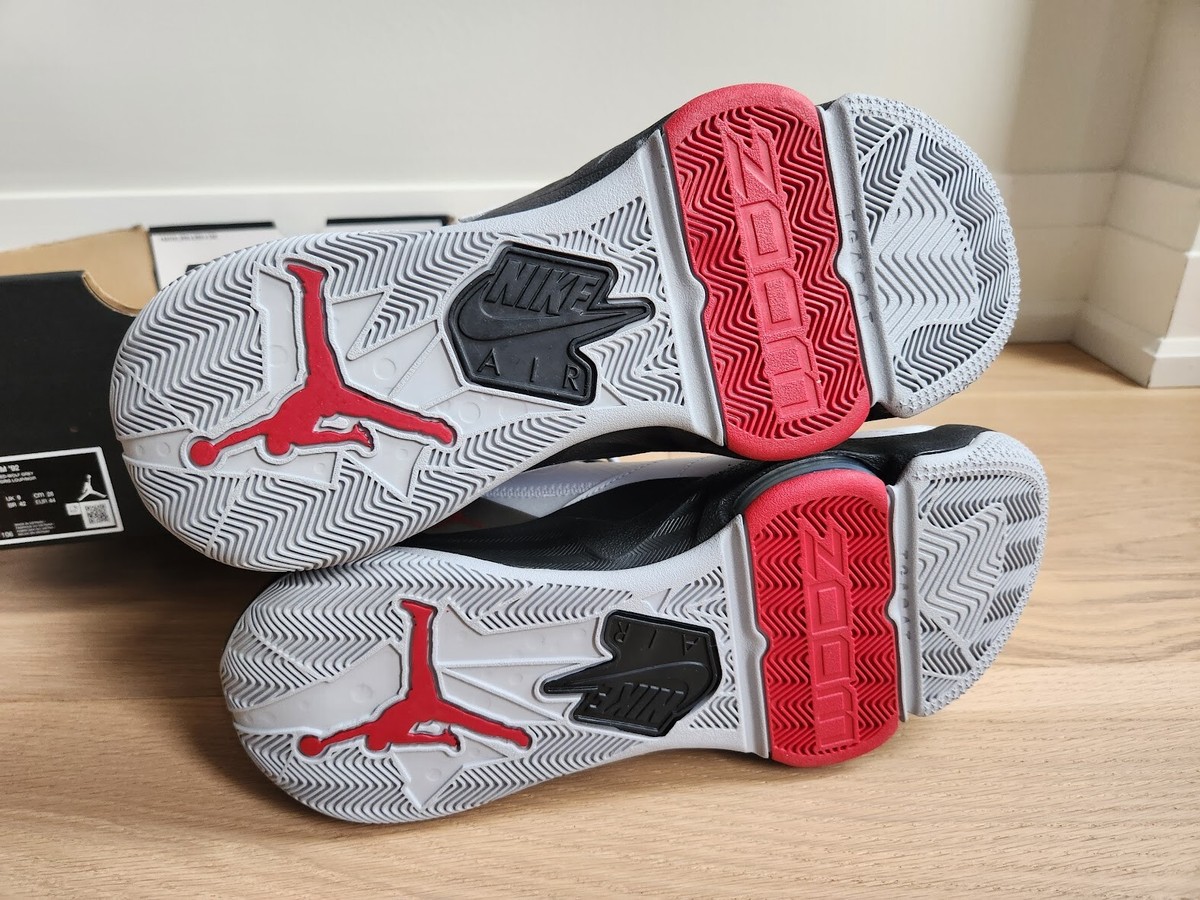 Nike Air Jordan Zoom 92 Size 10 White Black Red Sneakers