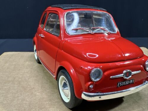Burago Fiat 500 F Closed Roof 1965 Red Diecast Model Gold Collection 1:16 - Picture 4 of 18
