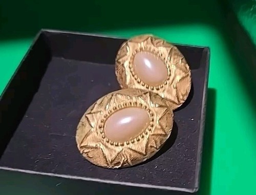 Orecchini Vintage Givenchy Paris New York Traforati Tono Oro Statement - Foto 11 di 15