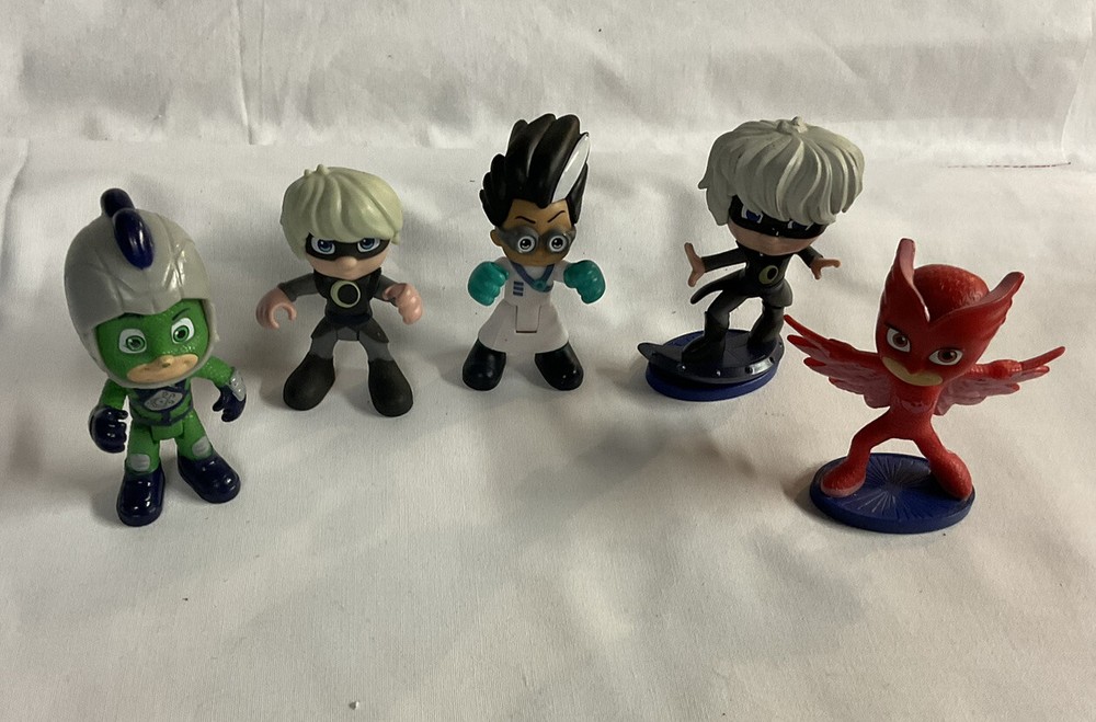 PJ Masks Figurines Lot of 5 Toys Figures Pre-Owned