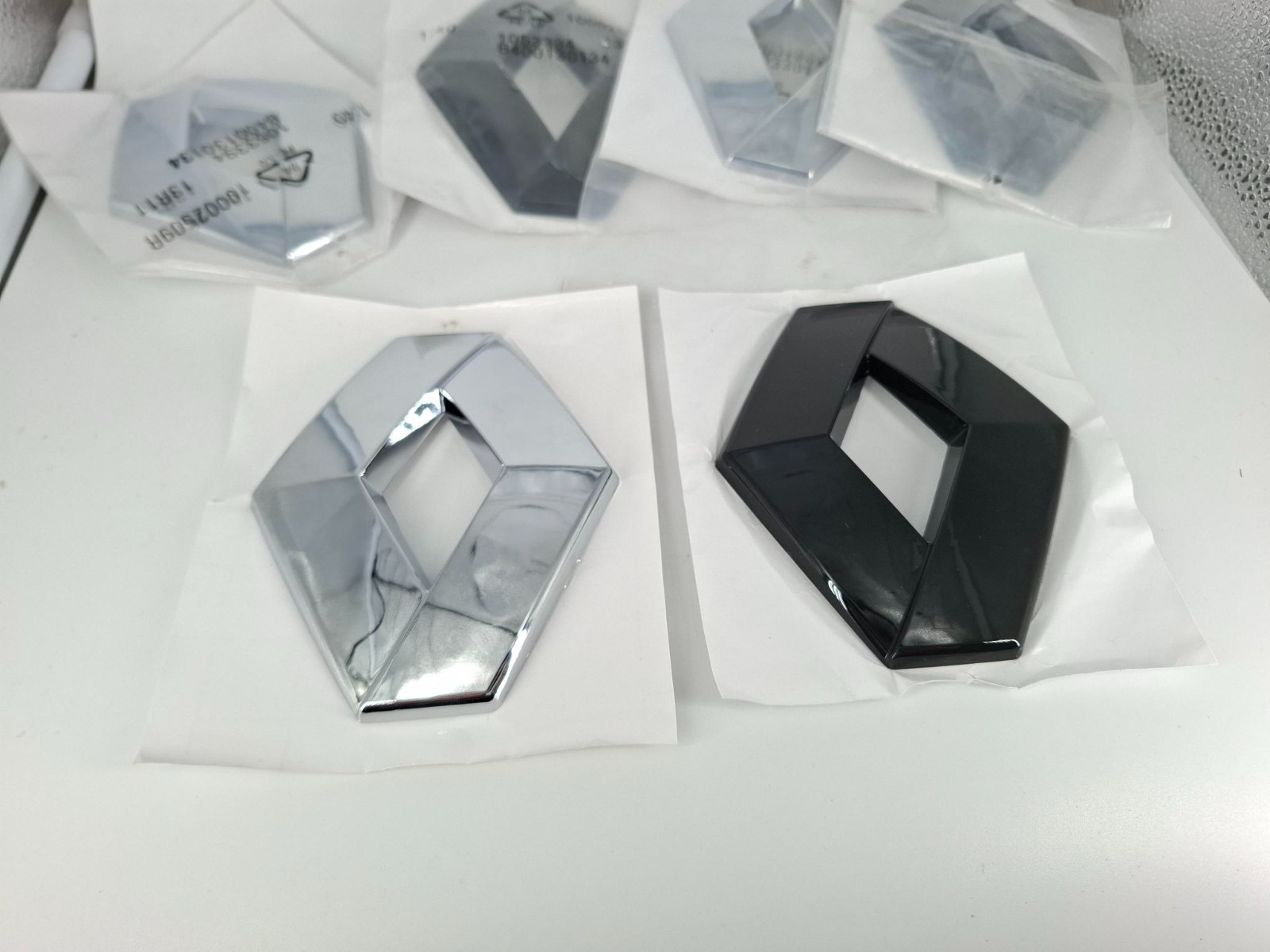 Stemma logo Renault - 1 pezzo nuovo foto 4