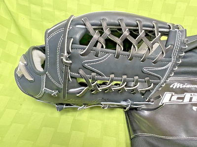 Mizuno Special limited ed. Pro A51 Ichiro Suzuki HOF Baseball