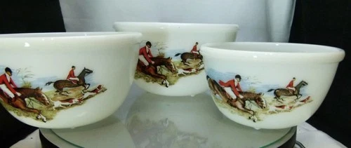 Vintage JAJ Pyrex Tally Ho mixing pudding set of 3 nesting bowls