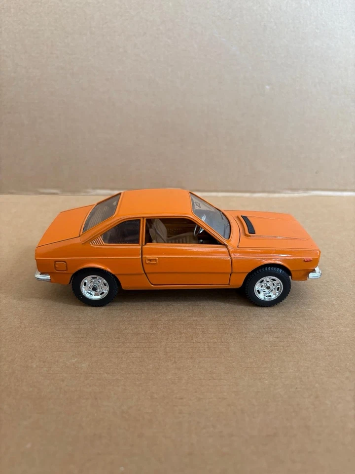 RARA MEBETOYS MATTEL LANCIA BETA COUPE' 1/25 COLORE RARO PERFETTA - Immagine 3 di 4