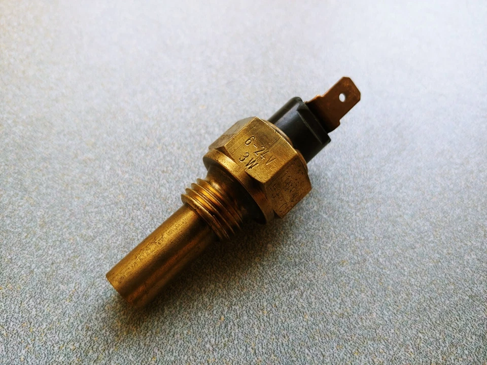 VERY NICE USED ORIGINAL VW SCIROCCO RABBIT TEMPERATURE SENDING UNIT 4/76 - Image 4 of 4