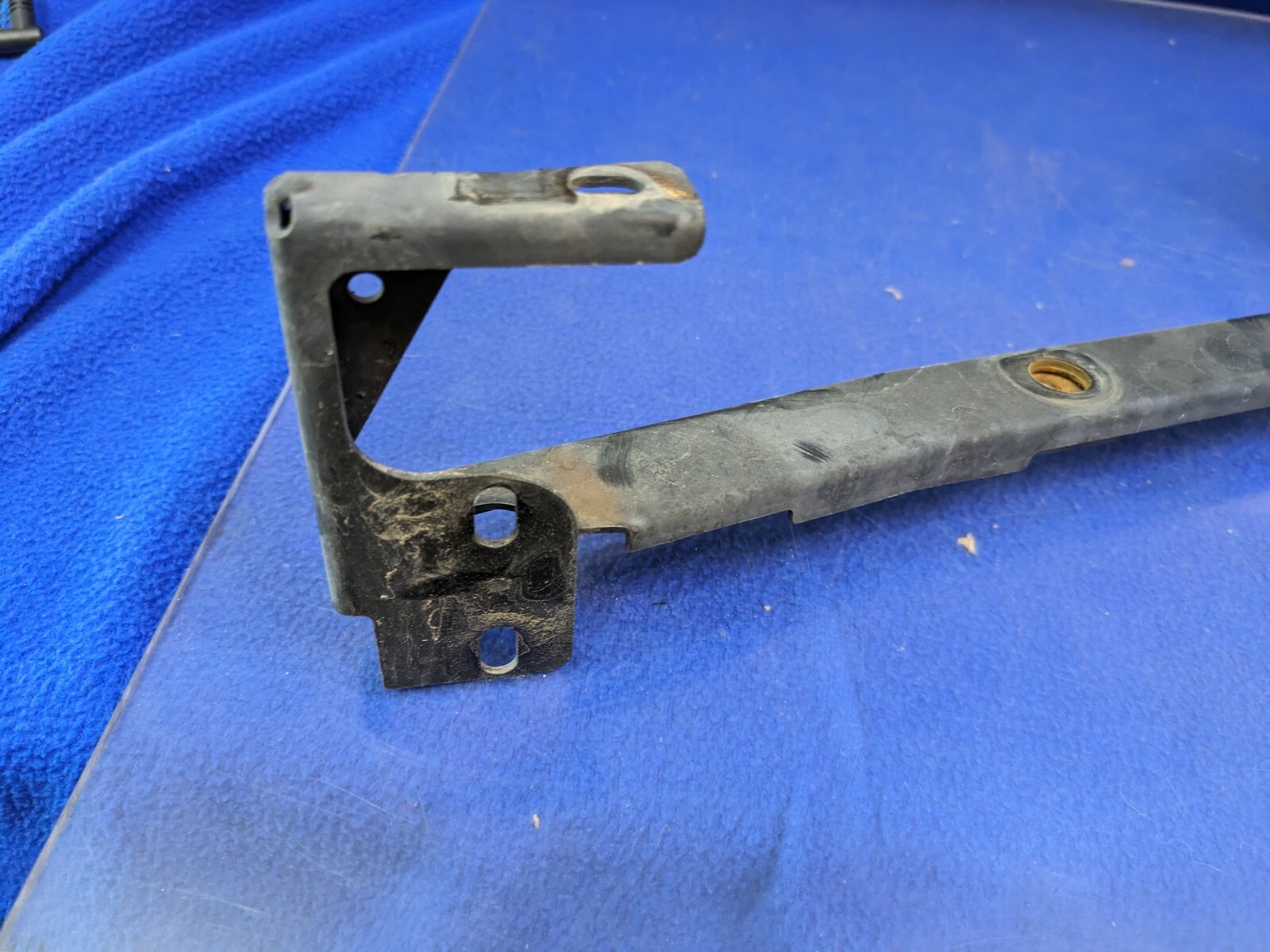 Bentley Continental Flying Spur front retaining strip support radiator bumper oe