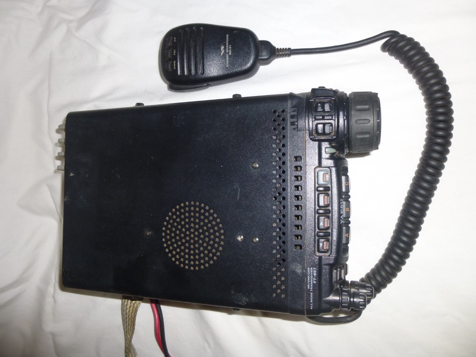 Yaesu FT857 100W HF VHF UHF Mobile Transceiver eBay