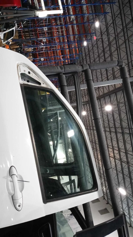 2005 Mazda Tribute Front Left Door White Used OEM 179418 194K Miles - Image 2 of 3