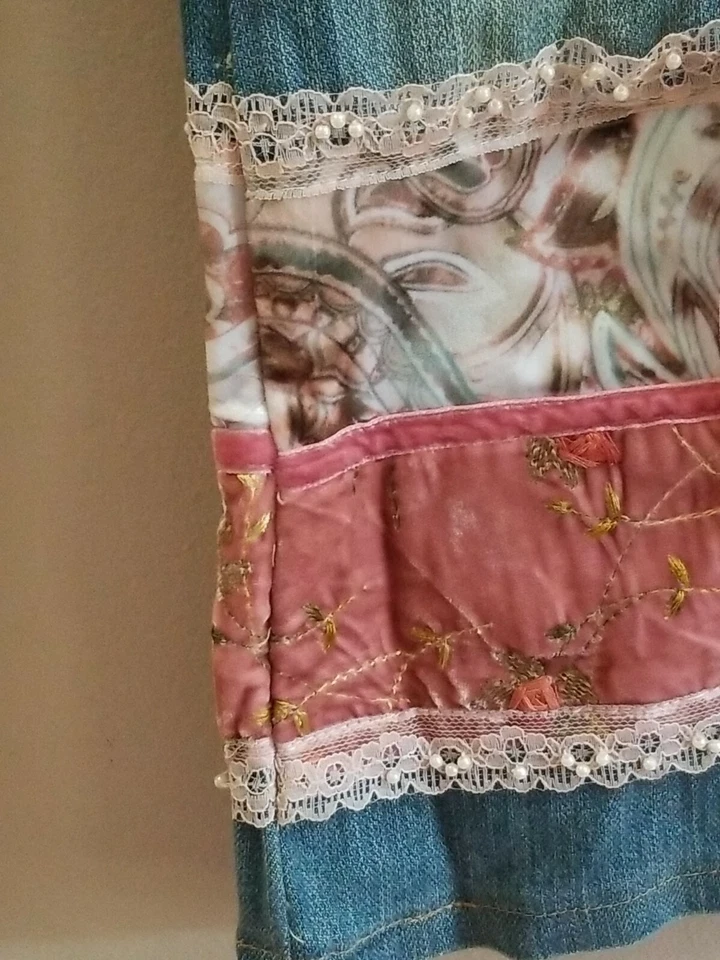 Pantalones de mezclilla con ribete de encaje de terciopelo envejecido Little Mass para niñas talla 4 nuevos sin etiquetas Foto 3 de 4