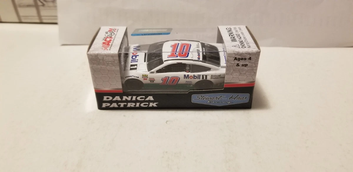 Danica Patrick NASCAR Racecar Diecast Racing Cars 2017 Vehicle Danica Patrick NASCAR Racecar Diecast Racing Cars 2017 Vehicle
