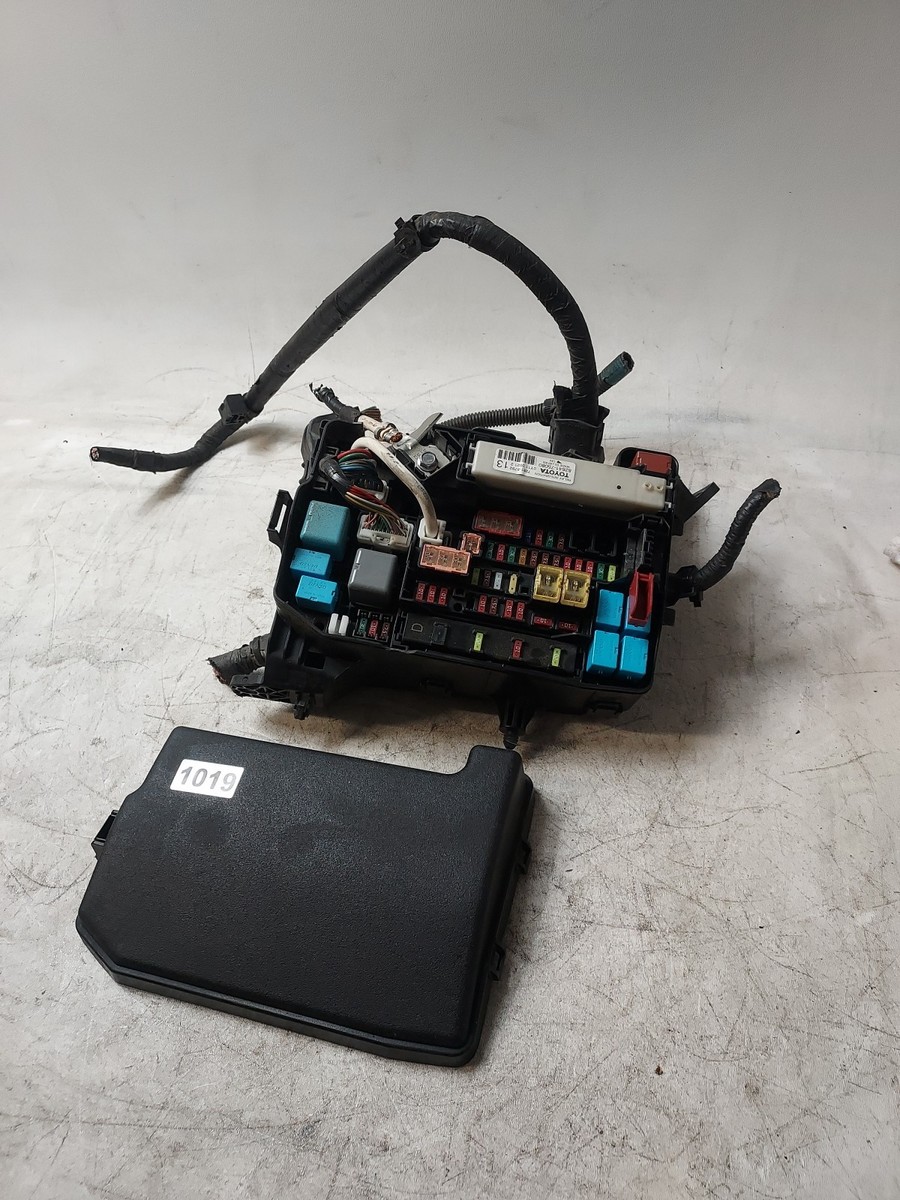 Lexus Integration Module ECU Ct200h Ct 200 H Relay 82641-75080 for