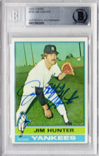 1976 TOPPS JIM CATFISH HUNTER NEW YORK YANKEES SIGNED CARD #100 BECKETT AUTH.